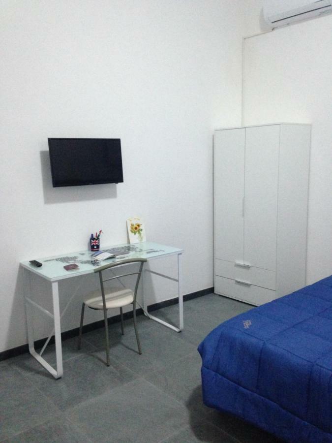 Domus 19 Hotel Napoli Ngoại thất bức ảnh